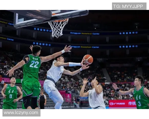 恶劣！辽宁小篮球赛多位家长冲出场群殴 拽头发飞踢影响极坏